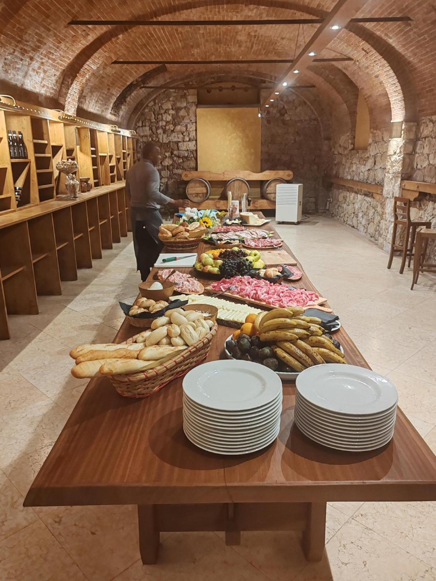 Kona Hotel Verona By Kleos Group Collection ネグラール エクステリア 写真