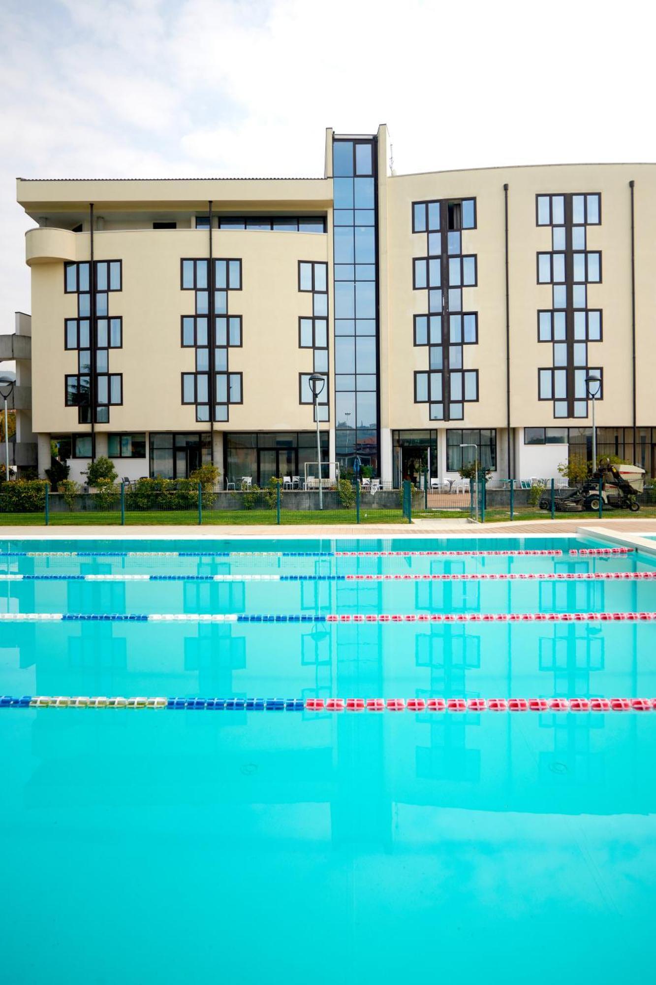 Kona Hotel Verona By Kleos Group Collection ネグラール エクステリア 写真